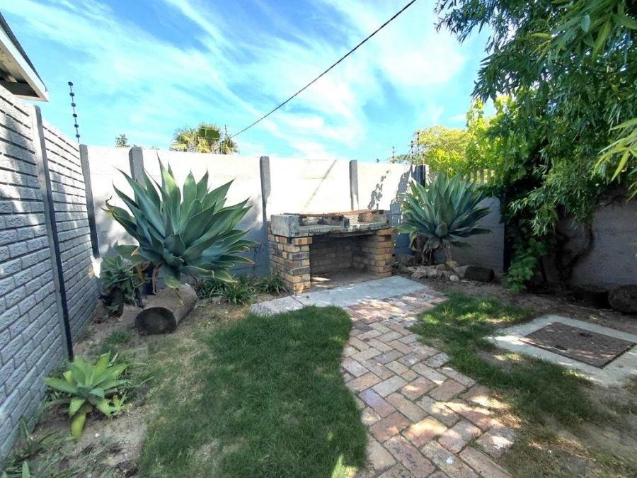 3 Bedroom Property for Sale in Van Der Stel Western Cape